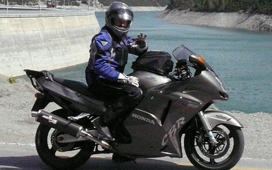 Gebrauchtmotorrad Honda CBR 1100 XX Super Blackbird - Bild 4