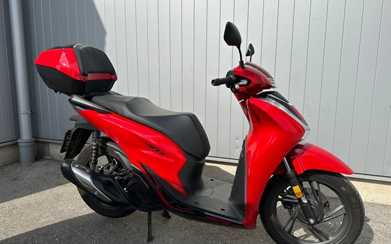 Gebrauchtmotorrad Honda SH125i - Bild 1