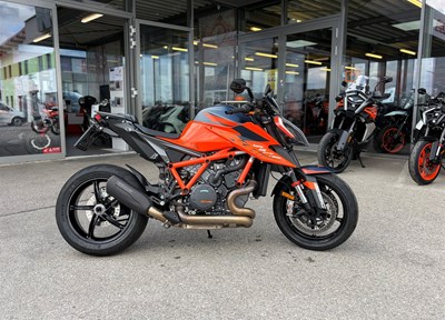 GEBRAUCHTFAHRZEUG KTM 1290 Super Duke R