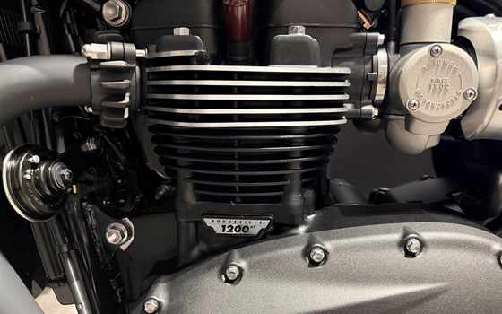 Neufahrzeug Triumph Bonneville T120 Black - Bild 5