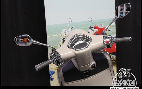 Gebrauchtmotorrad Vespa GTS 310 - Bild 11