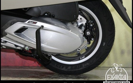 Gebrauchtmotorrad Vespa GTS 310 - Bild 23