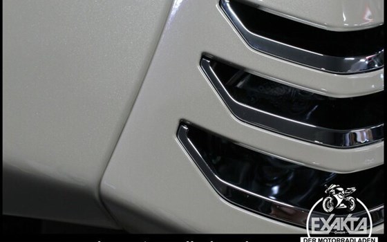 Gebrauchtmotorrad Vespa GTS 310 - Bild 30