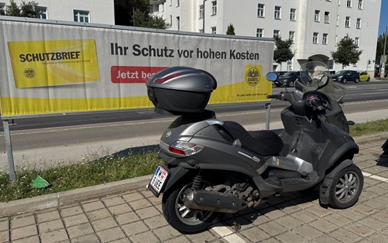 Gebrauchtmotorrad Piaggio MP3 400 - Bild 4