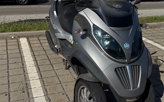 Gebrauchtmotorrad Piaggio MP3 400 - Bild 5