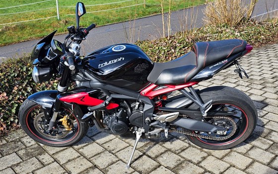 Motorrad Occasion Triumph Street Triple - Bild 2