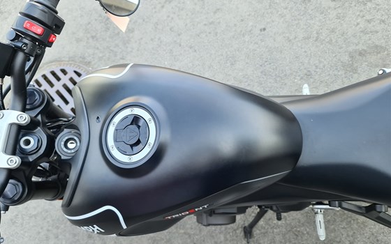 Gebrauchtmotorrad Triumph Trident 660 - Bild 10