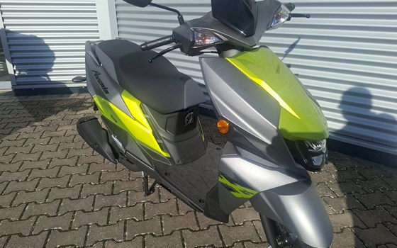 Gebrauchtmotorrad Suzuki Avenis 125 - Bild 1