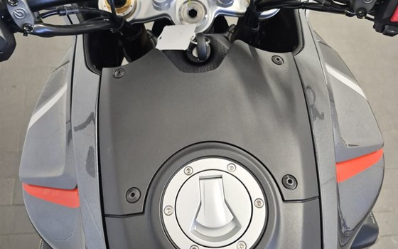 Gebrauchtmotorrad Moto Guzzi V100 Mandello S - Bild 3