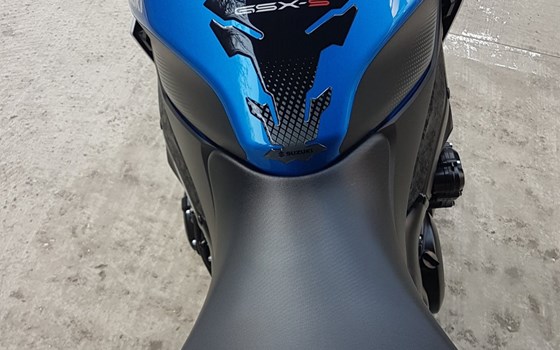 Gebrauchtmotorrad Suzuki GSX-S950 - Bild 3