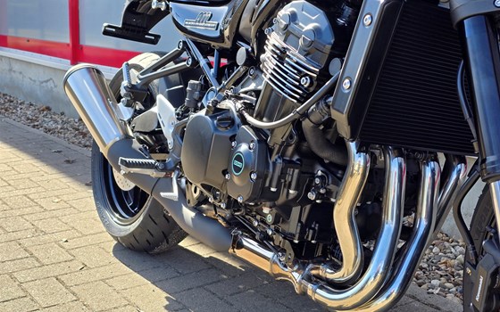 Neufahrzeug Kawasaki Z900 RS Black Ball Edition - Bild 17