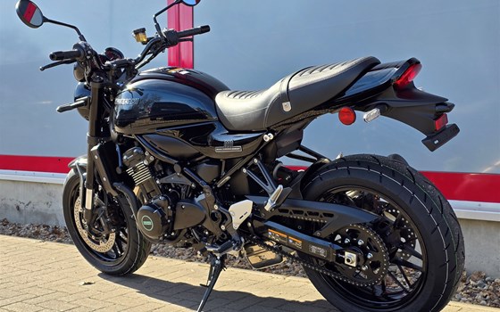 Neufahrzeug Kawasaki Z900 RS Black Ball Edition - Bild 4