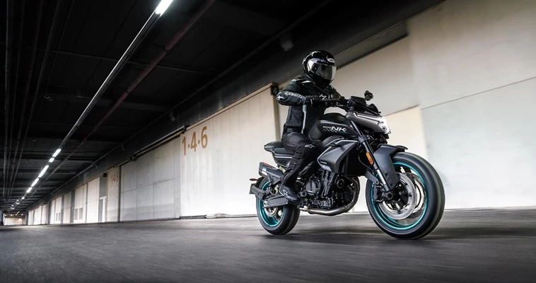 CFMOTO 800NK Advanced (Nebula Black) - Bild 8