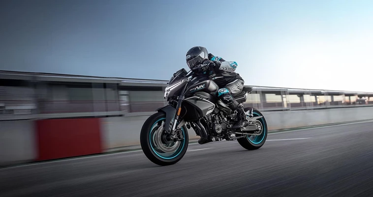 CFMOTO 800NK Advanced (Nebula Black) - Bild 3