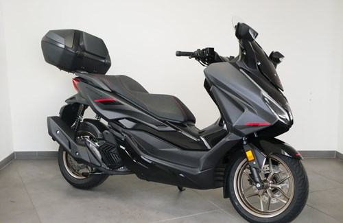 Neumotorrad Honda Forza 125 Special Edition