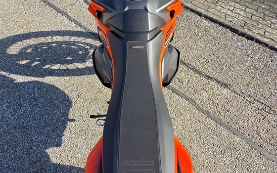 Gebrauchtmotorrad KTM 890 Adventure - Bild 9