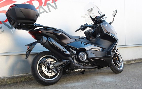 Gebrauchtmotorrad Yamaha TMAX Tech MAX - Bild 4