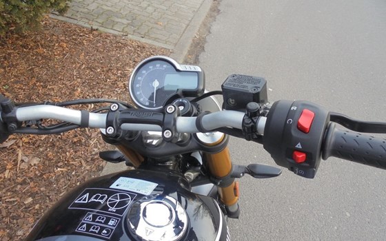 Gebrauchtmotorrad Triumph Speed 400 - Bild 6