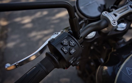Gebrauchtmotorrad Triumph Speed Twin 900 - Bild 15