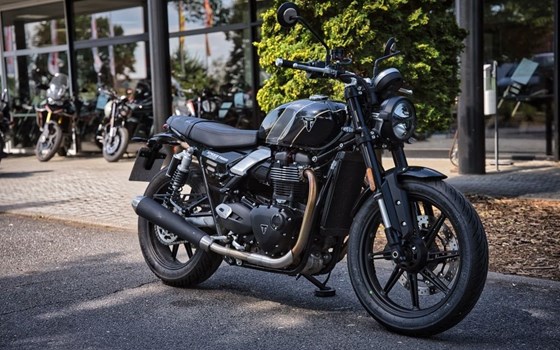 Gebrauchtmotorrad Triumph Speed Twin 900 - Bild 4