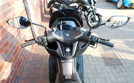 Gebrauchtmotorrad Yamaha NMAX 125 Tech MAX - Bild 10