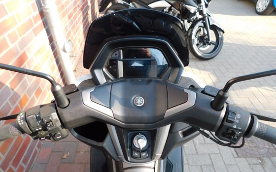 Gebrauchtmotorrad Yamaha NMAX 125 Tech MAX - Bild 11