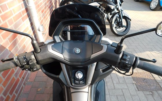 Gebrauchtmotorrad Yamaha NMAX 125 Tech MAX - Bild 12