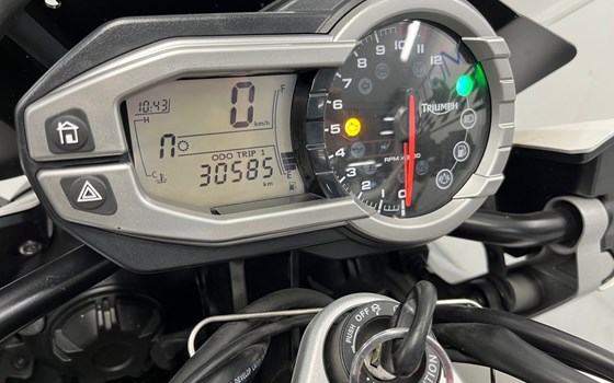 Gebrauchtmotorrad Triumph Tiger Explorer - Bild 8