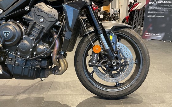 Gebrauchtmotorrad Triumph Street Triple R - Bild 7