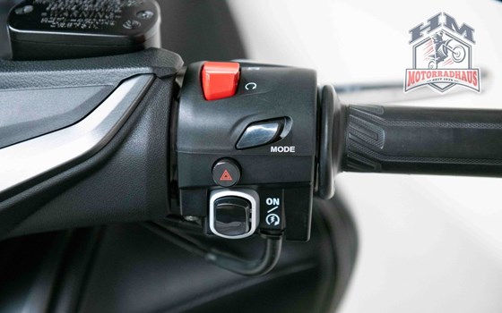 Gebrauchtmotorrad Yamaha TMAX 560 - Bild 11