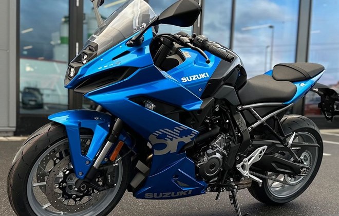 Suzuki GSX-8R