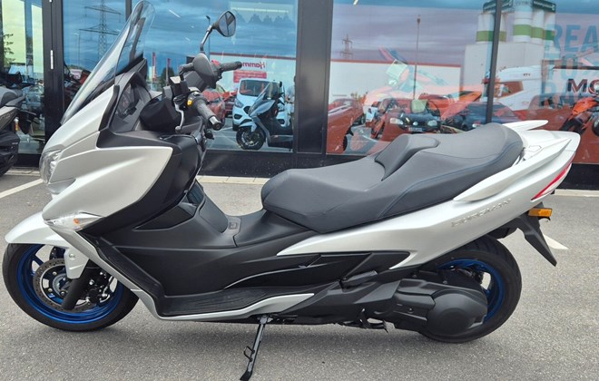 Suzuki Burgman 400
