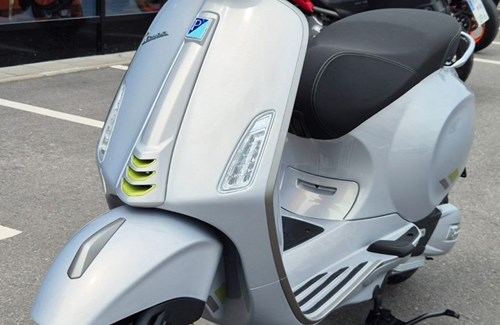 Neumotorrad Vespa Primavera 125 75th