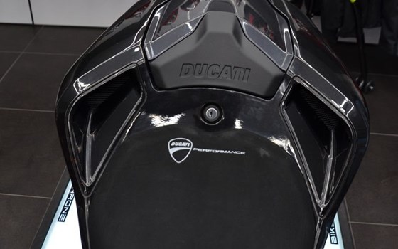 Gebrauchtmotorrad Ducati 1198 SP - Bild 17