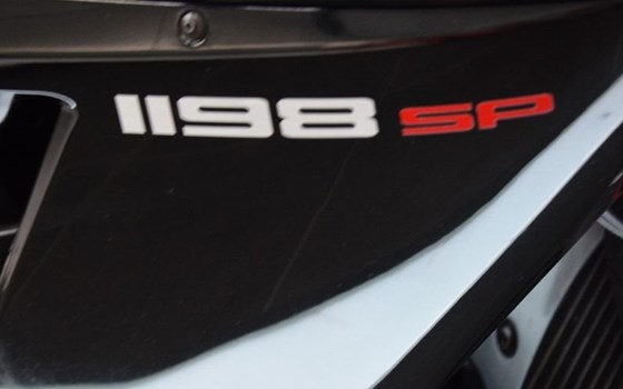 Gebrauchtmotorrad Ducati 1198 SP - Bild 3