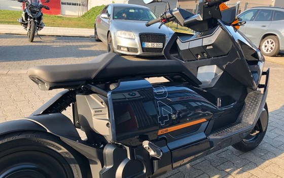 Gebrauchtmotorrad BMW CE 04 - Bild 11