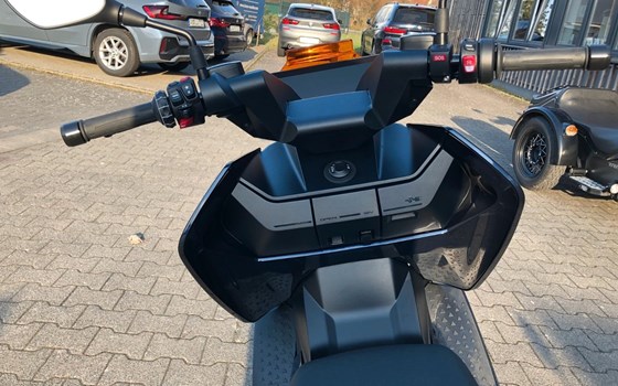 Gebrauchtmotorrad BMW CE 04 - Bild 16