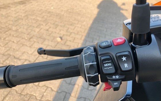 Gebrauchtmotorrad BMW CE 04 - Bild 19