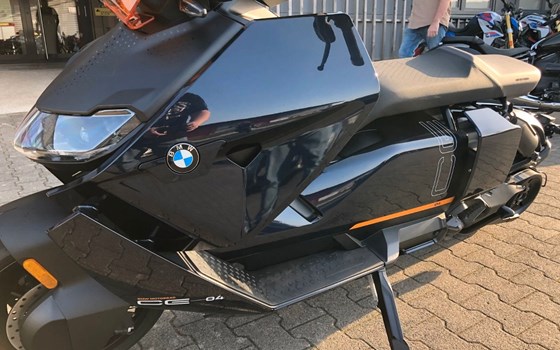 Gebrauchtmotorrad BMW CE 04 - Bild 2