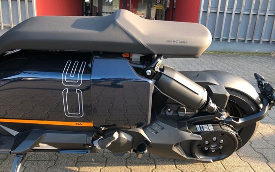 Gebrauchtmotorrad BMW CE 04 - Bild 5