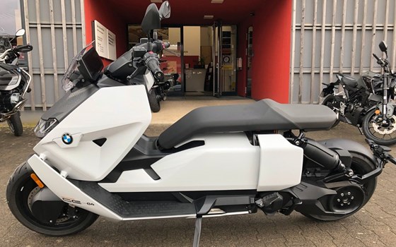 Gebrauchtmotorrad BMW CE 04 - Bild 1