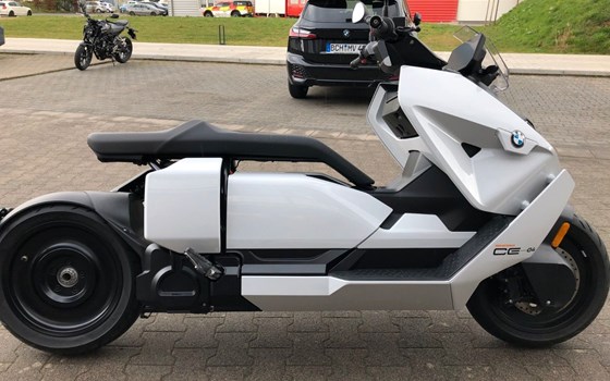 Gebrauchtmotorrad BMW CE 04 - Bild 10