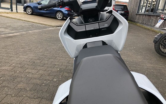 Gebrauchtmotorrad BMW CE 04 - Bild 16