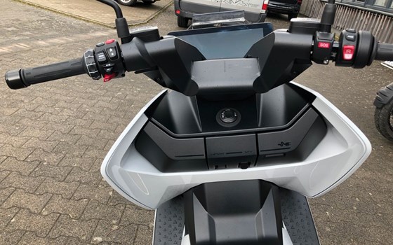 Gebrauchtmotorrad BMW CE 04 - Bild 17