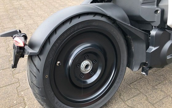 Gebrauchtmotorrad BMW CE 04 - Bild 23