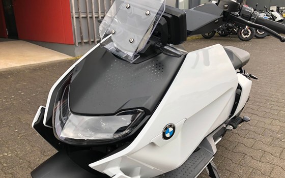 Gebrauchtmotorrad BMW CE 04 - Bild 9