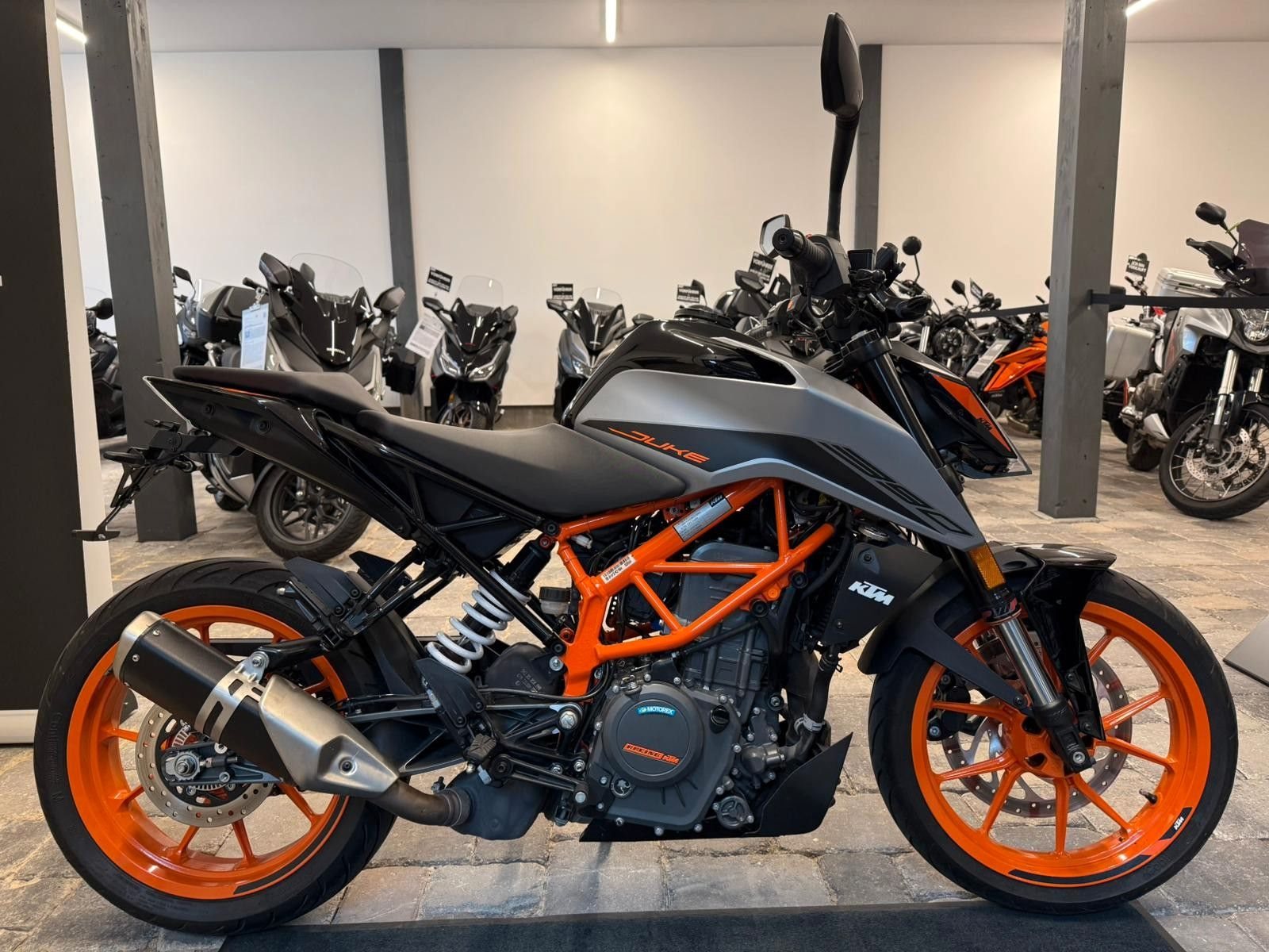 KTM 390 Duke