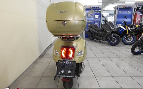 Gebrauchtmotorrad Vespa GTS 300 Super Tech - Bild 5