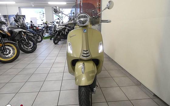 Gebrauchtmotorrad Vespa GTS 300 Super Tech - Bild 6