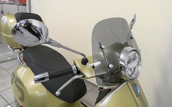 Gebrauchtmotorrad Vespa GTS 300 Super Tech - Bild 8